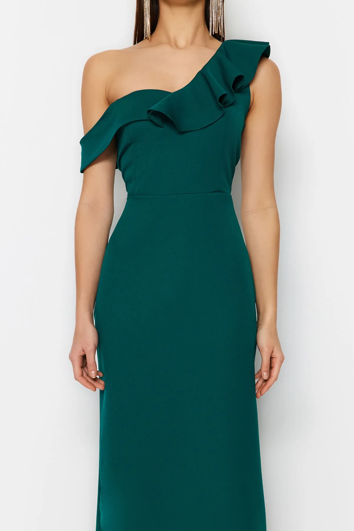 Trendyol Collection  Smaragdgrünes langes Abendkleid mit Kragendetail TPRSS23AE00094