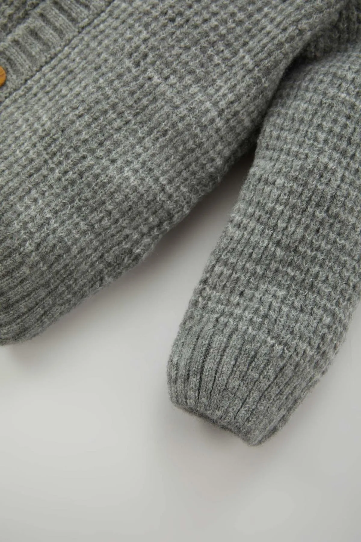 DeFacto  Geknöpfte Strickjacke mit Schalkragen für Baby-Jungen