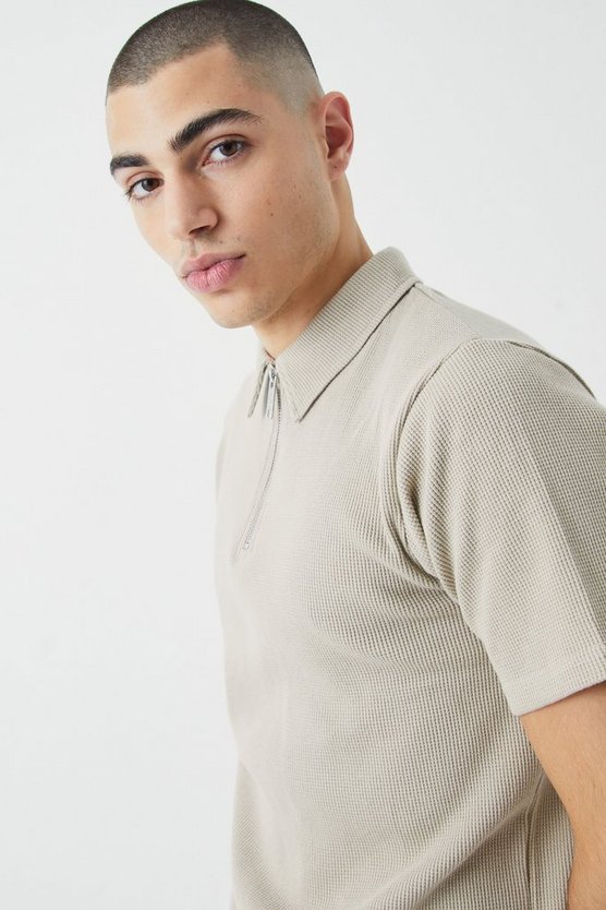 Slim-Fit Poloshirt in Waffeloptik mit 1/4 Reißverschluss