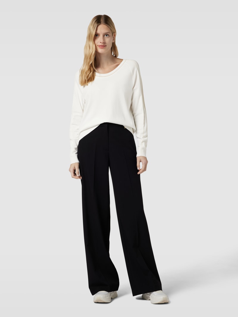 Strickpullover mit Rundhalsausschnitt in offwhite
