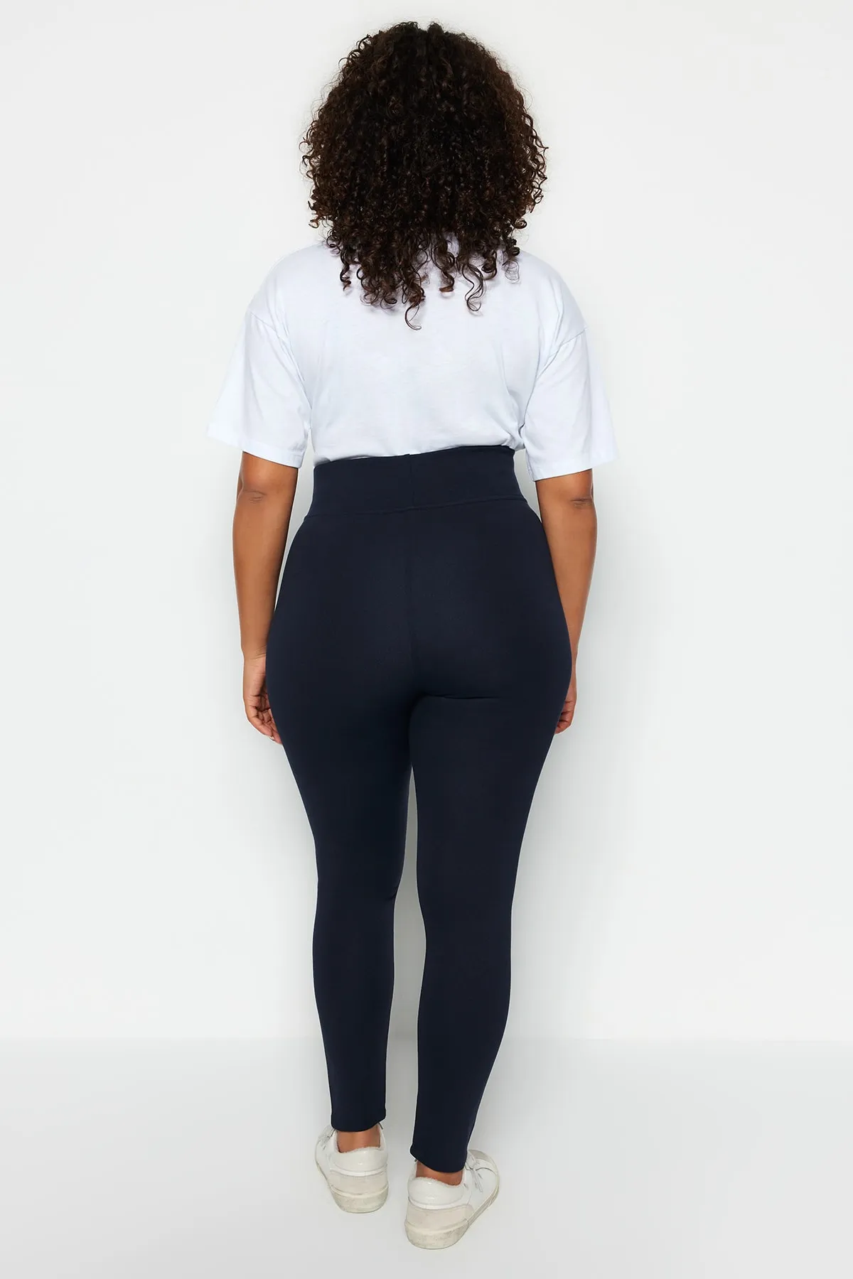 Trendyol Curve  Marineblaue Recovery-Strickstrumpfhose mit hoher Taille TBBSS22TA0022