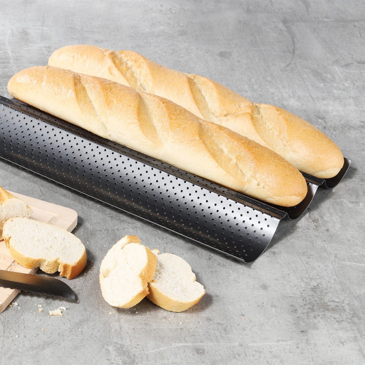GAUMENKICK Baguetteblech Baguetteblech für 3 Brote - Ideal für Knoblauch-/Kräuterbaguett - 38cm, Stahl