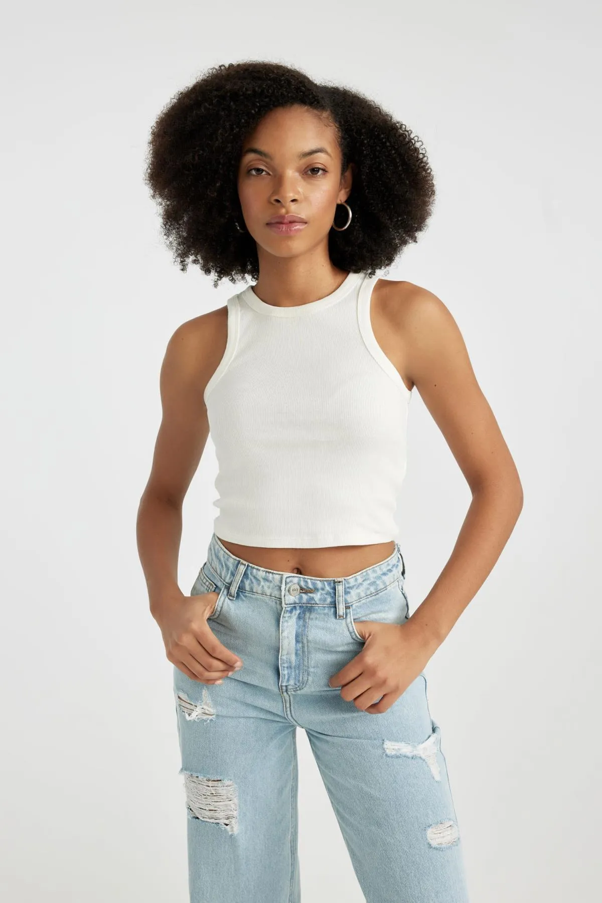 DeFacto  Figurbetontes Neckholder-Camisole mit Rippenmuster Athlete U0357az24sm