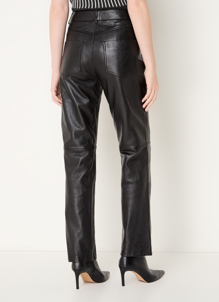Calça Claudie Pierlot Coppernic de cintura alta, corte reto, em pele de cordeiro com bolsos laterais.