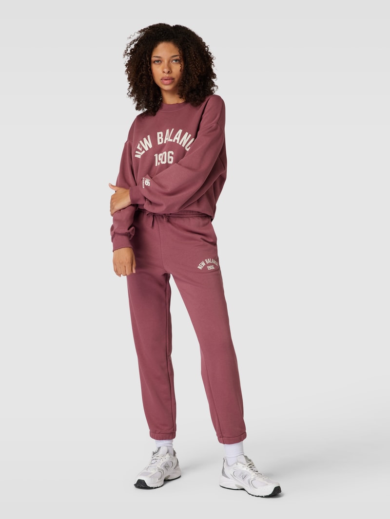 Sweatpants mit Logo-Print Modell 'Essentials Varsity' in dunkelrot
