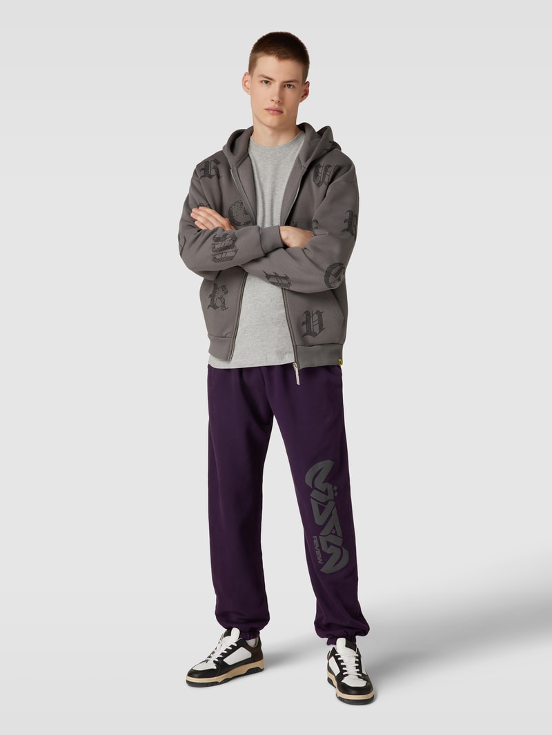Sweatpants mit Label-Print Modell 'GOTHIC' - REVIEW x MATW in lila