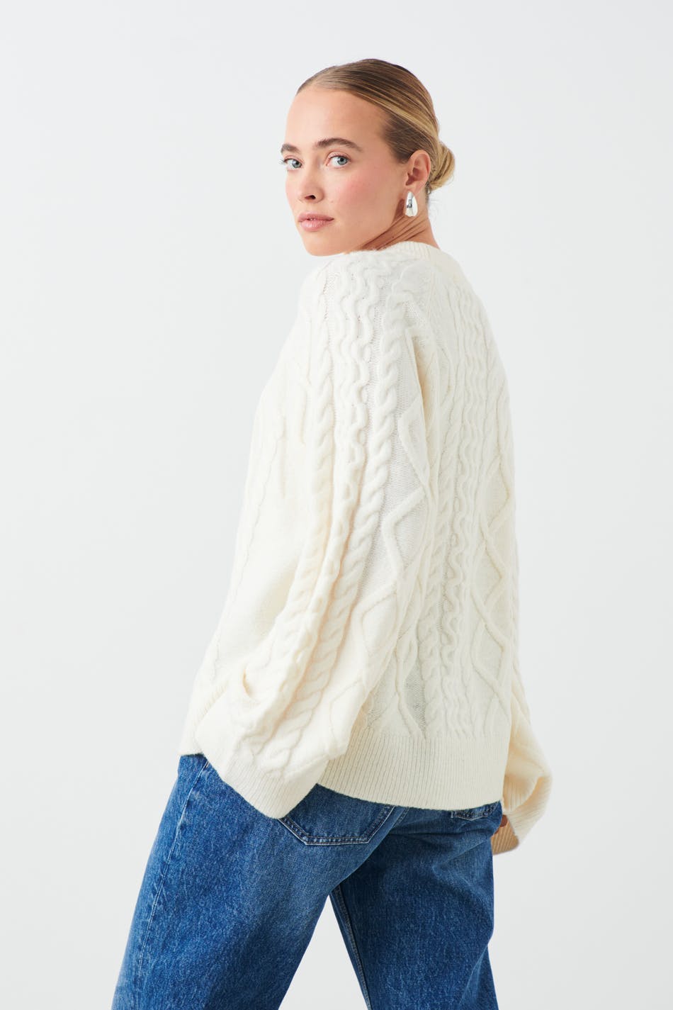 Cabel knitted sweater