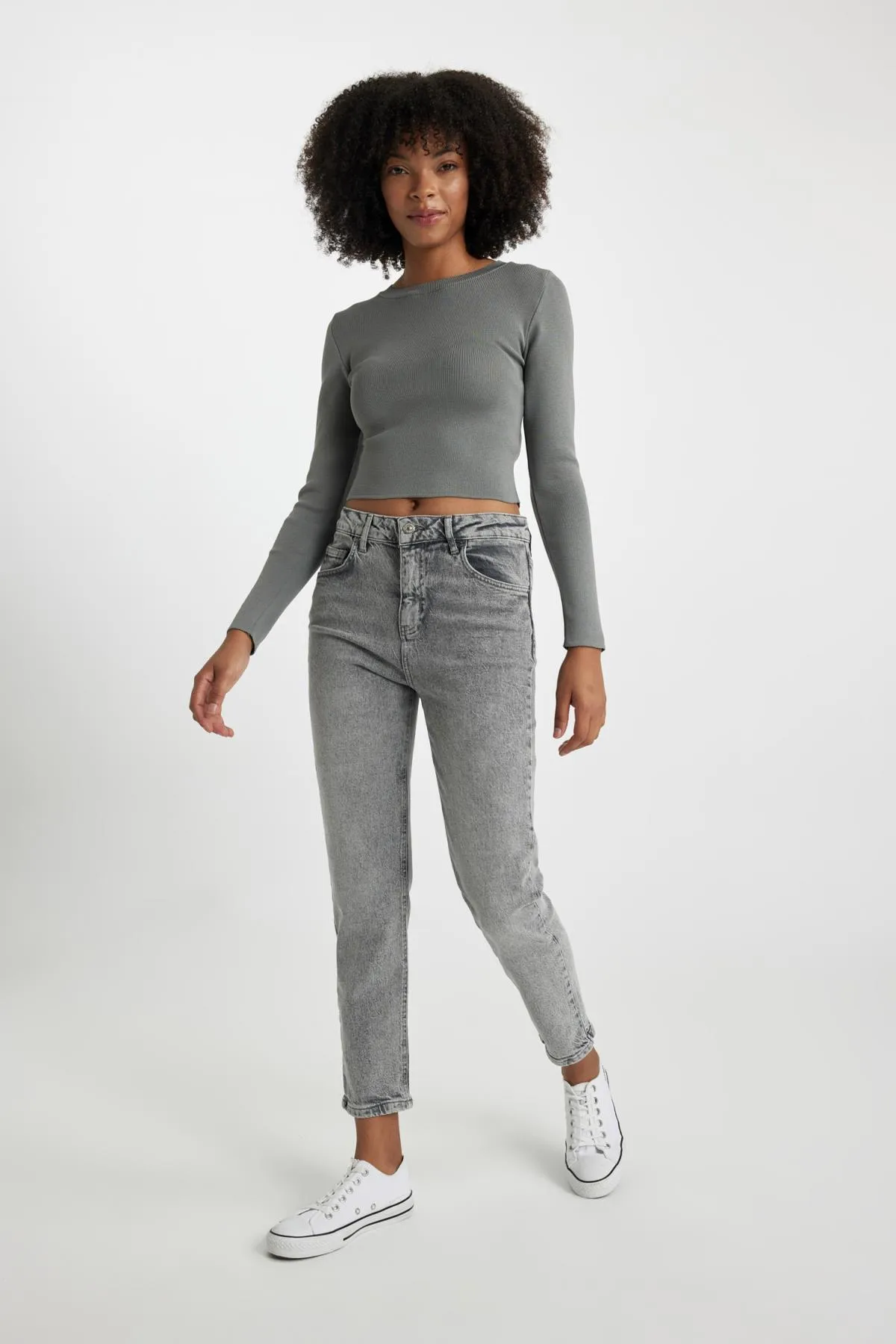DeFacto  Lina Comfort Fit Hohe, bequeme Passform, leichte, schmale Beintaille, knöchellange Jeanshose