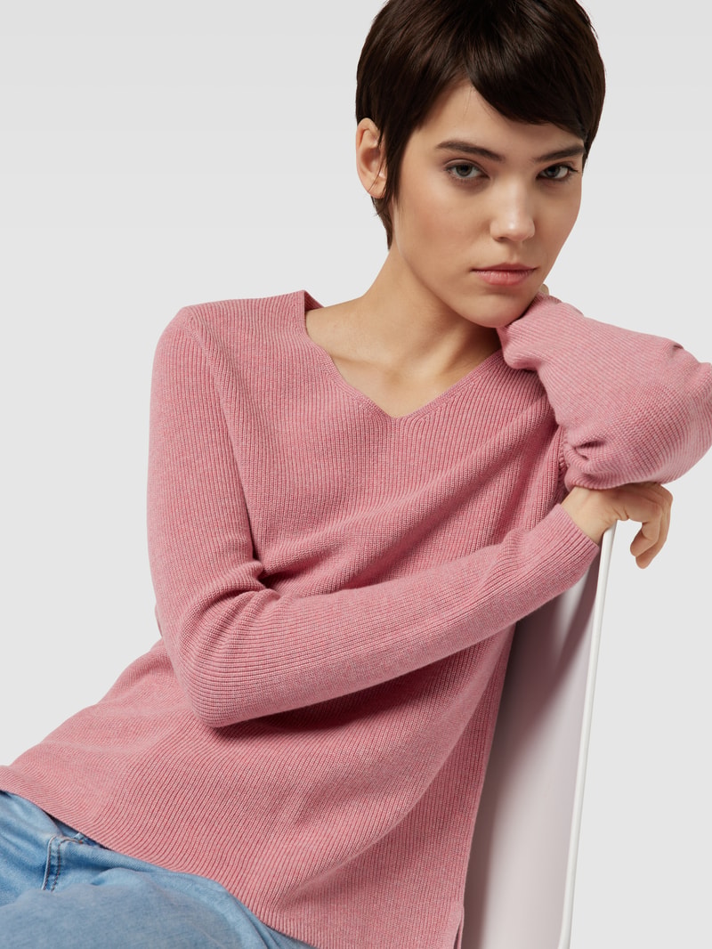 Strickpullover mit abgerundetem V-Ausschnitt in fuchsia meliert