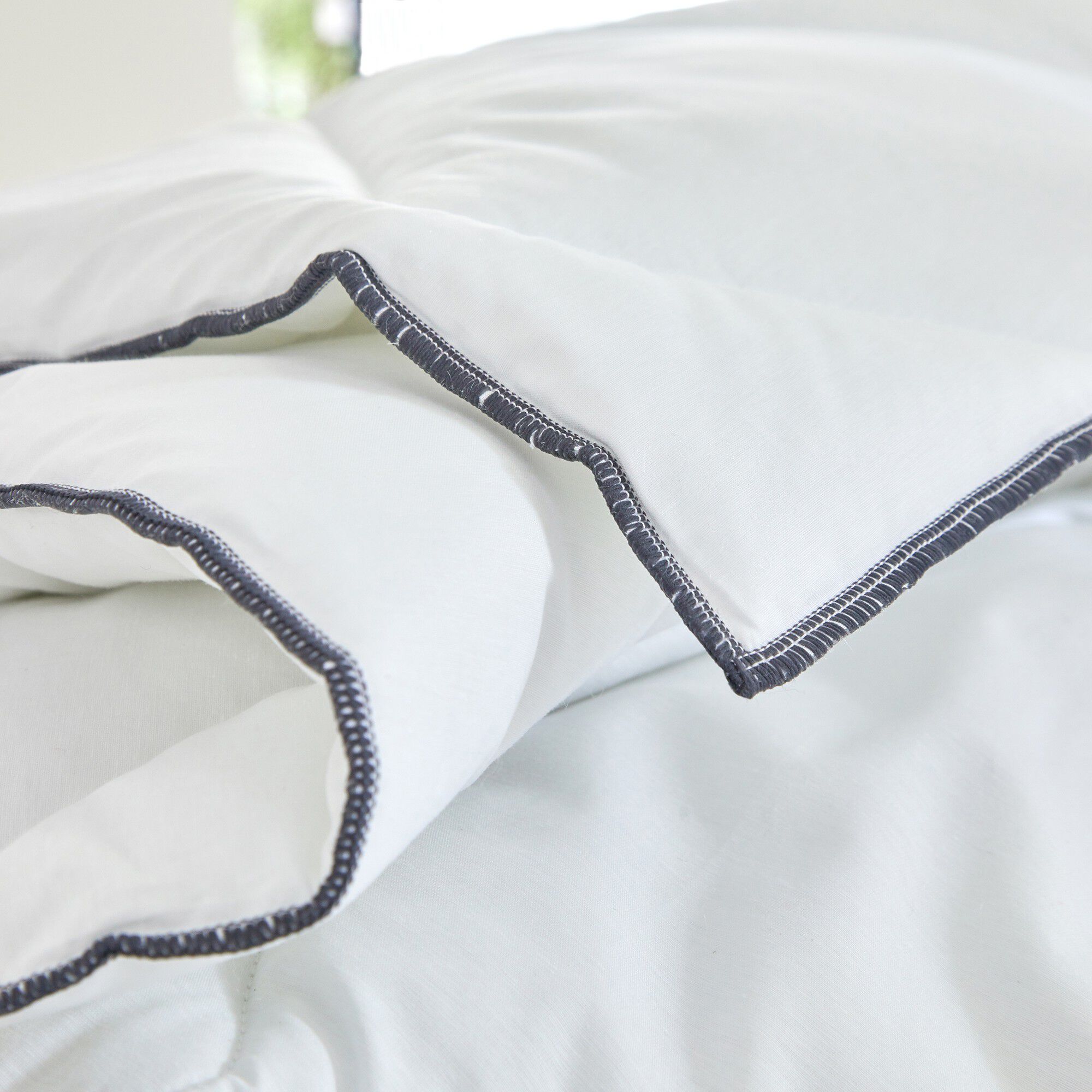 EDONA Couette confort 400 g/m² piquage serré fabriquée en France, collection 