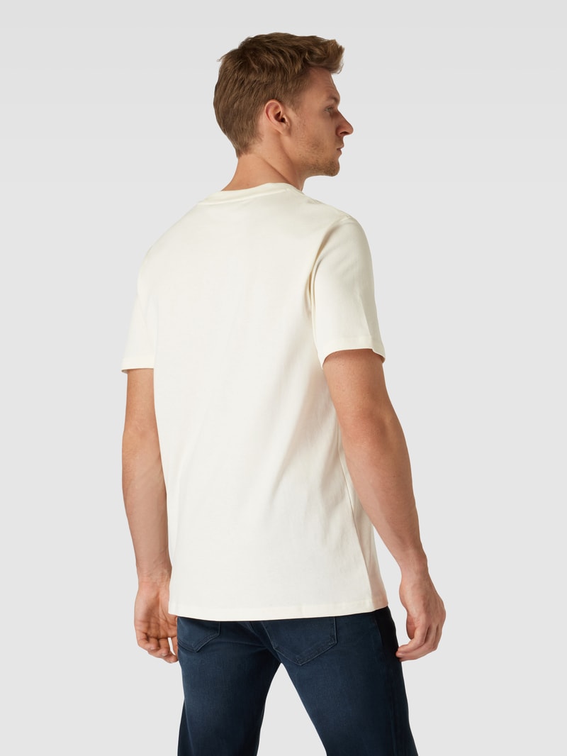 T-Shirt mit Label-Detail Modell 'MAARKOS' in offwhite