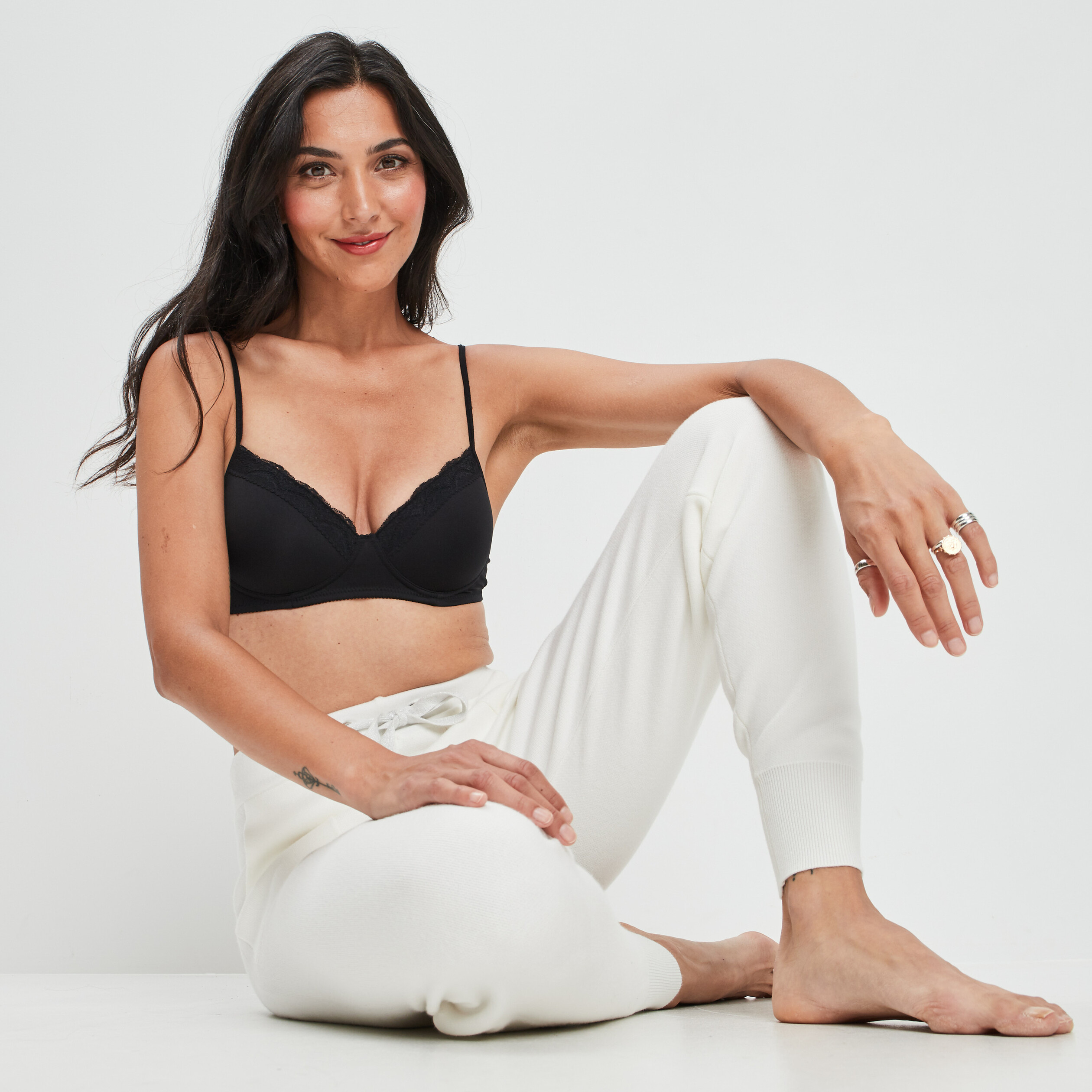Soutien-gorge corbeille micro dentelle noir femme | La Halle