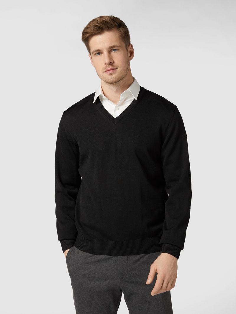 Pullover aus Schurwolle in schwarz