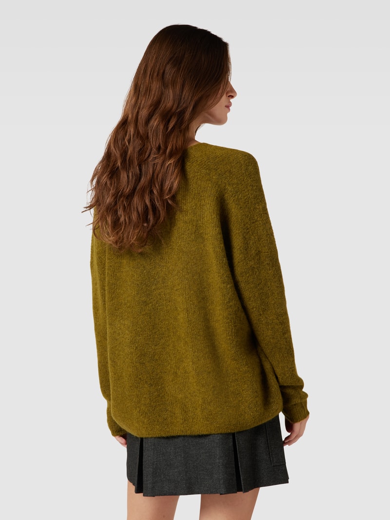 Strickpullover mit V-Ausschnitt Modell 'THORA' in schilf