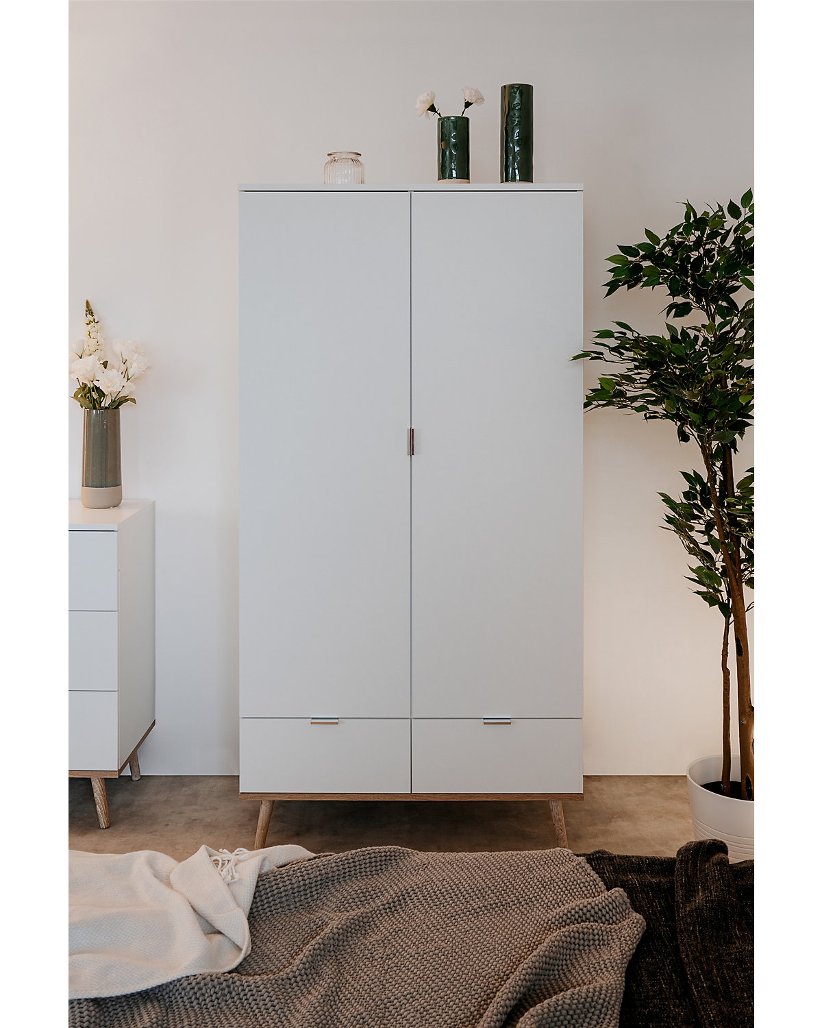 Kleiderschrank 