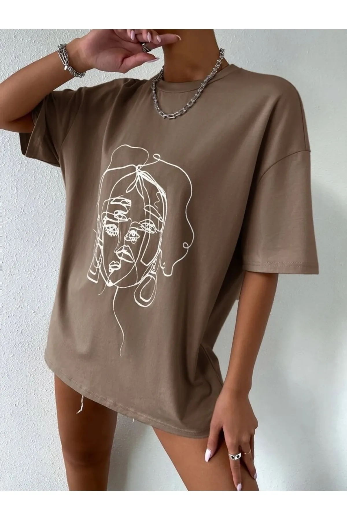 MOONBULL  Übergroßes T-Shirt mit braunem Gesichtsaufdruck