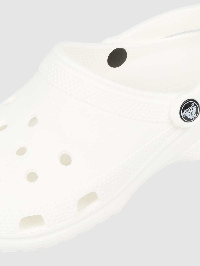 Sandalen mit Luftlöchern in weiß