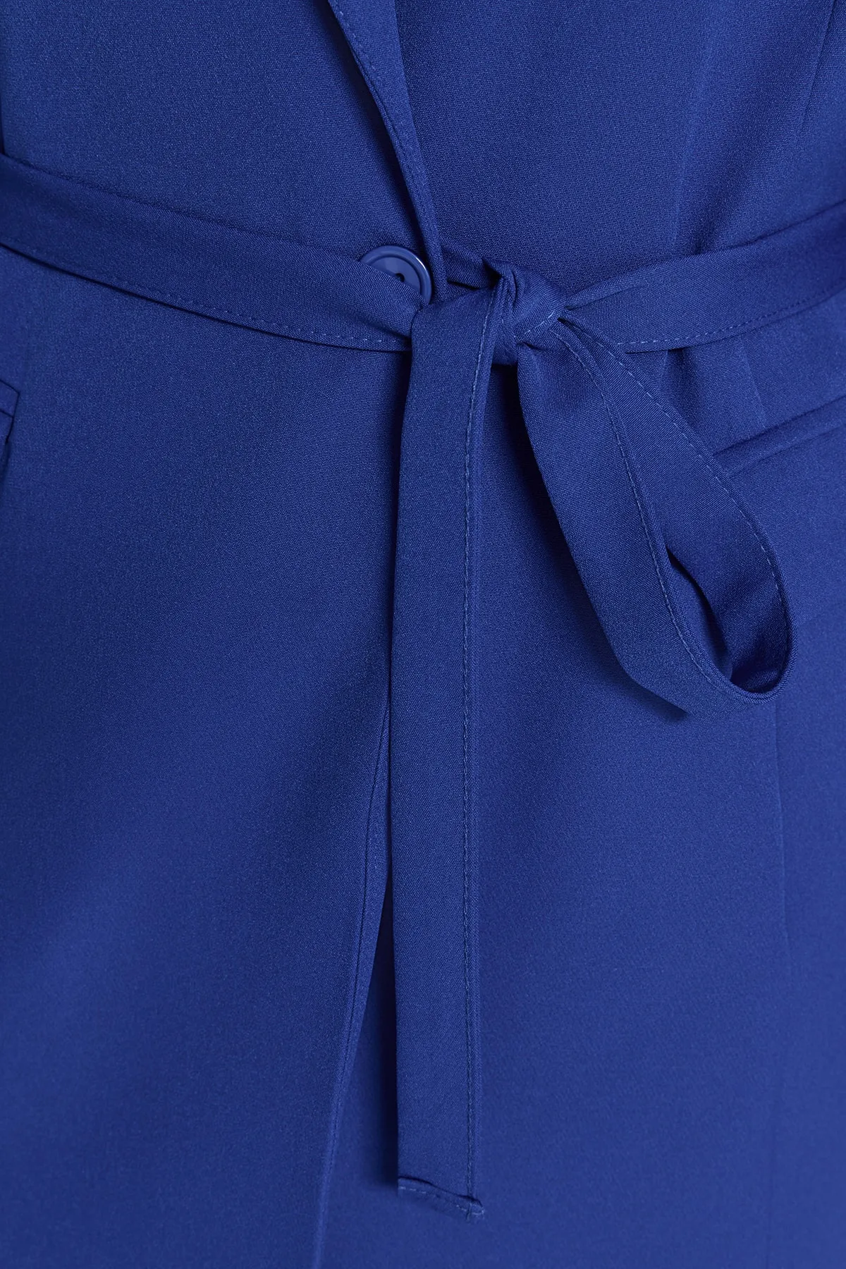 Trendyol Modest  Blauer Anzug aus Crêpe mit Schnürung, detailliertem Futter, Jacke und Hose aus gewebtem Unterteil und Oberteil TCTSS23US00044