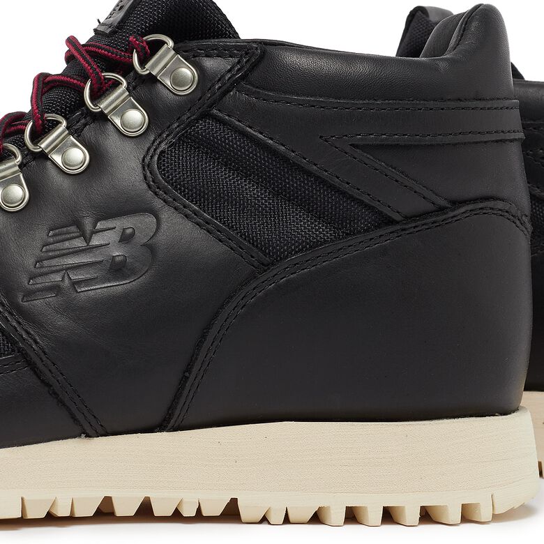 New Balance Rainier Black
