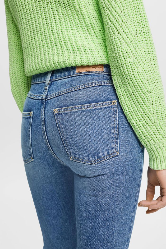 Jeans mit geradem Bein und mittlerer Bundhöhe