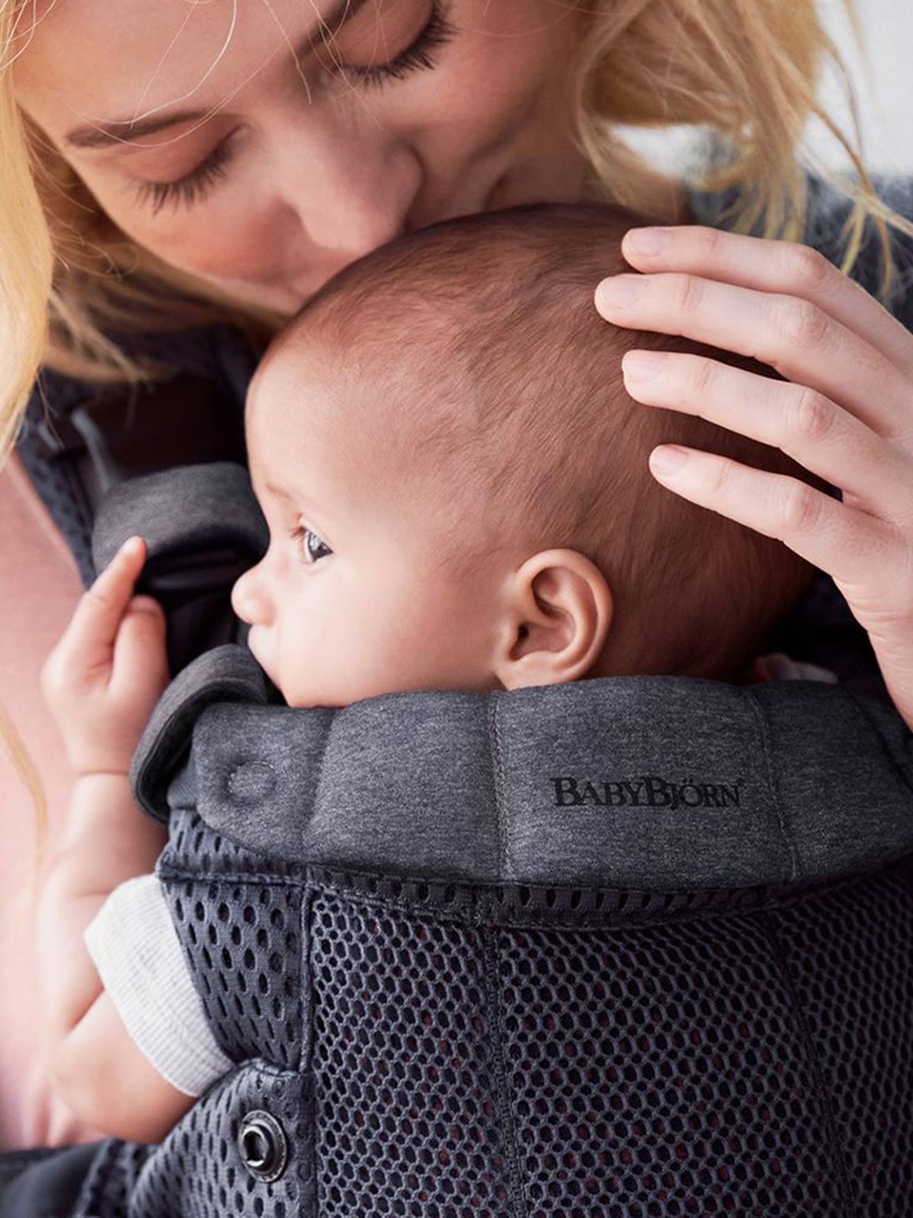 Porte-bébé Harmony BabyBjörn gris anthracite