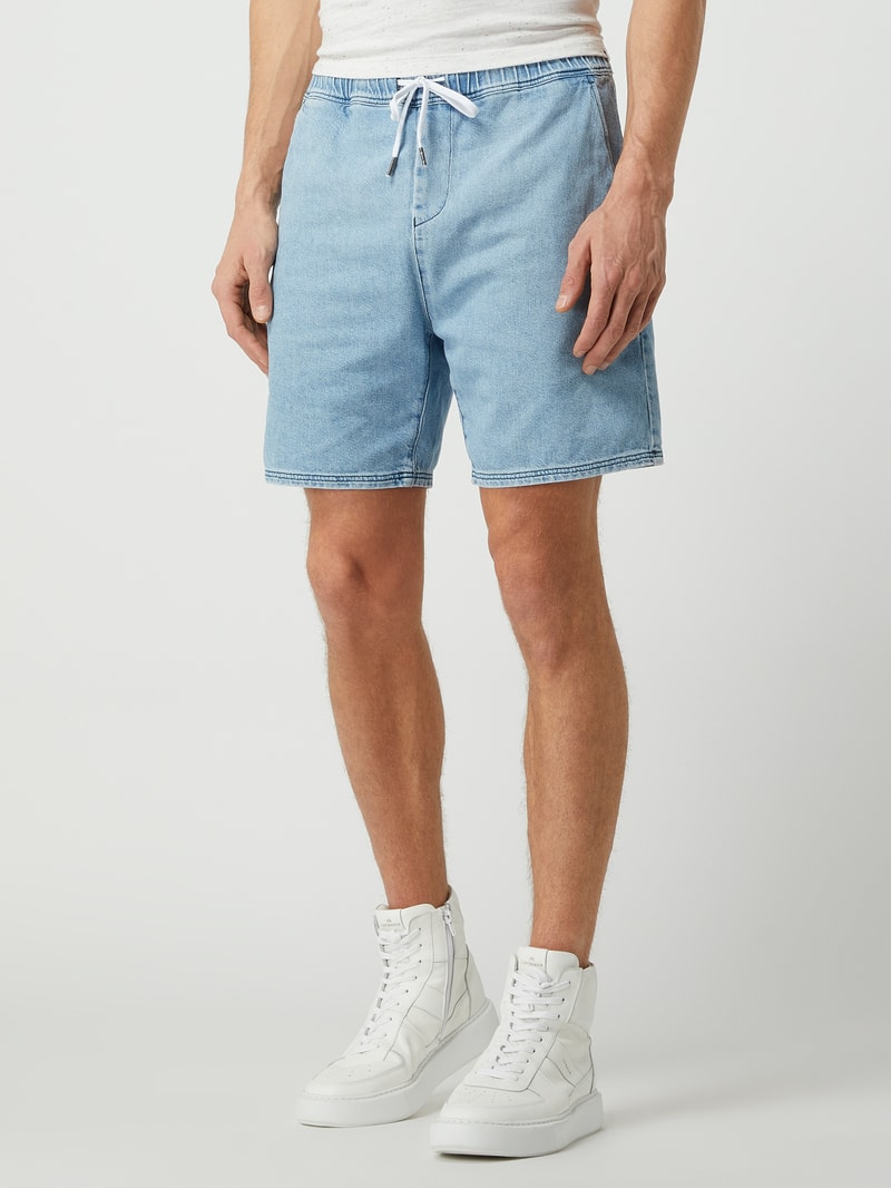 Shorts aus Denim in hellblau