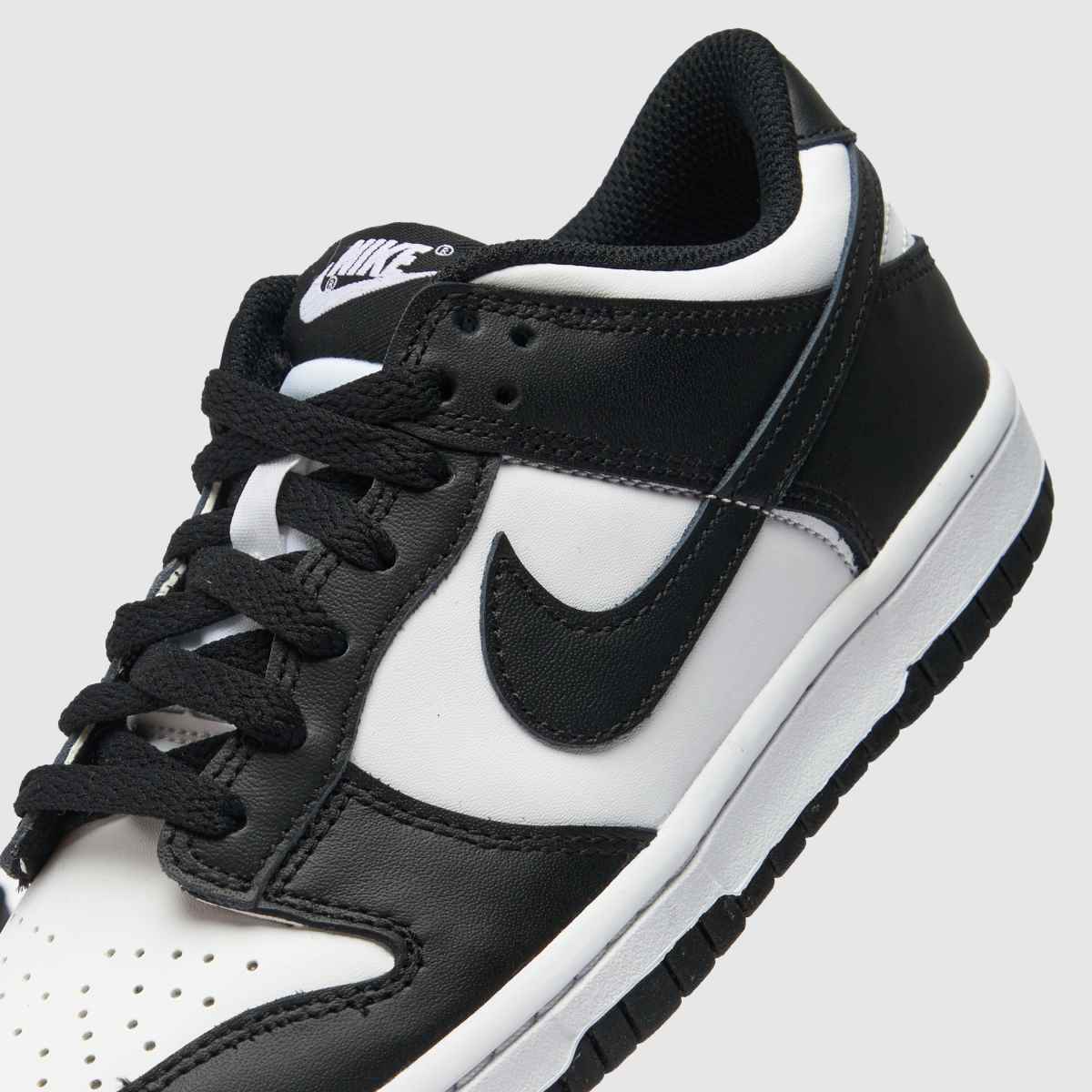 Bílo-černé tenisky Nike Dunk Low Youth