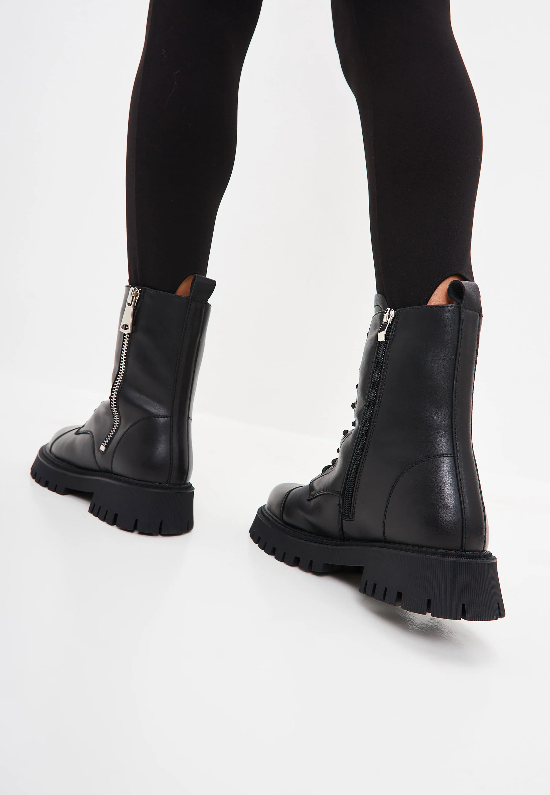 Botines con cordones Cesare Gaspari