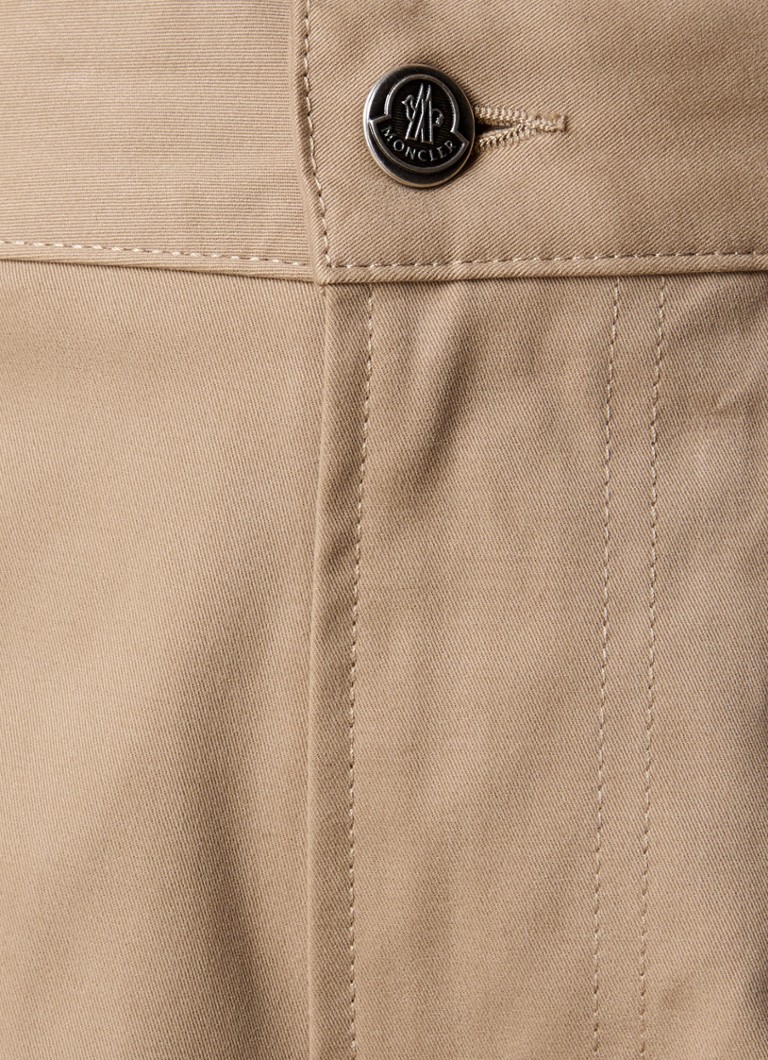 Pantaloni chino Moncler a vita alta e vestibilità ampia con tasche laterali