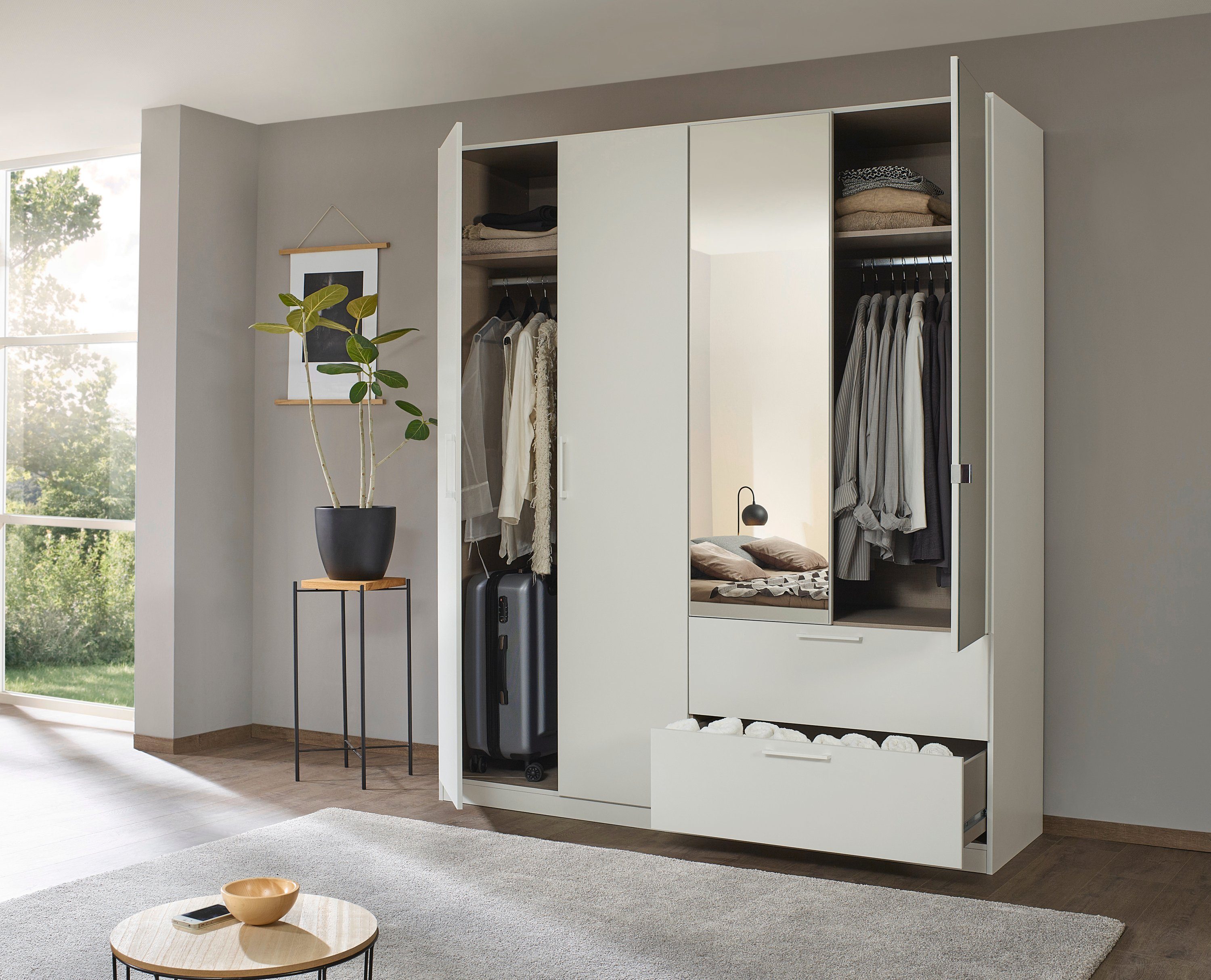 rauch Schlafzimmer-Set Challenger, Schrank mit Spiegel in 2 Breiten, Bett in 3 Breiten und 2 Nachttische