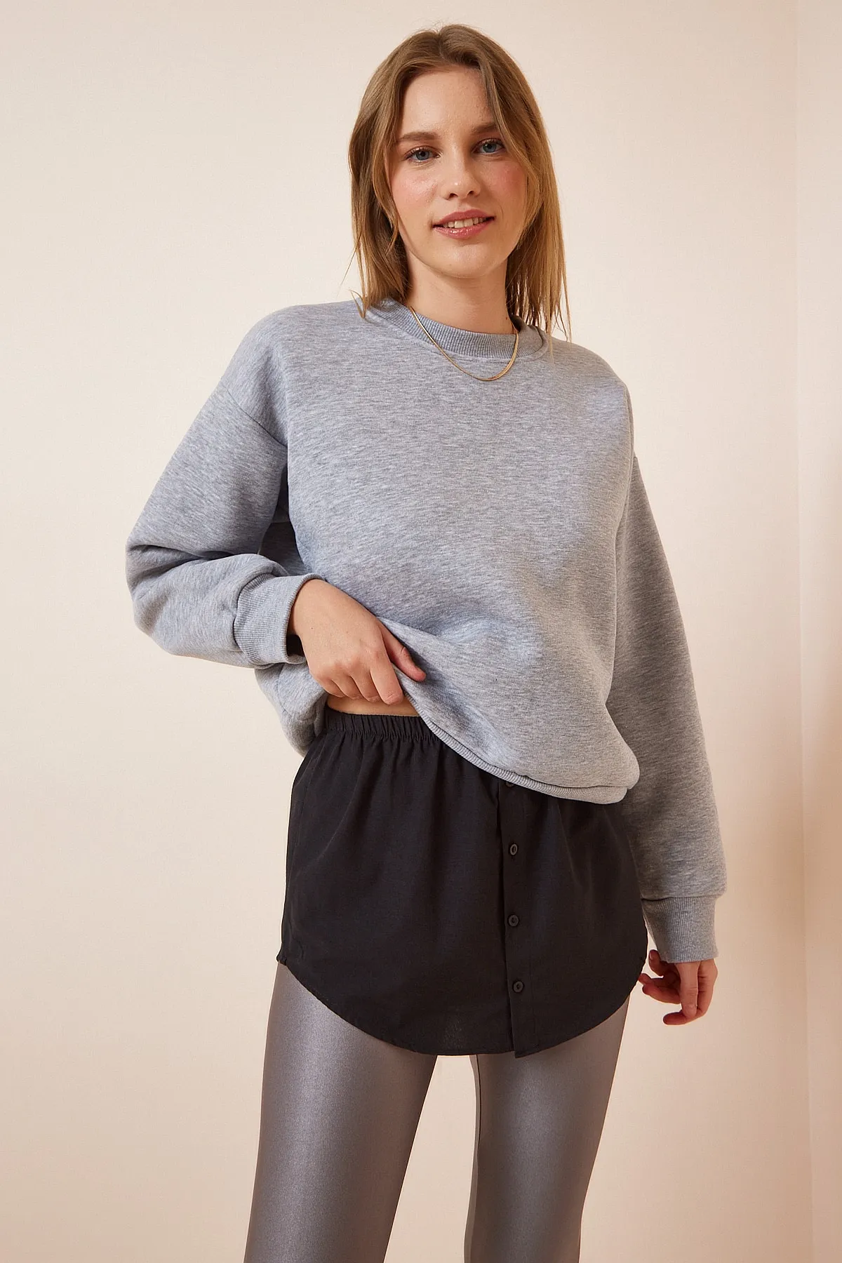 Happiness İstanbul  Schwarzes Damen-Sweatshirt und -Sweatshirt mit sechs Röcken aus Popeline DD01150