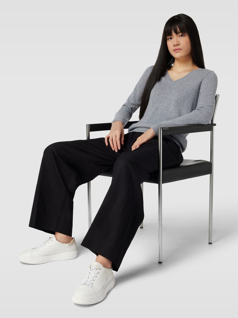 Strickpullover aus Kaschmir mit V-Ausschnitt in mittelgrau meliert
