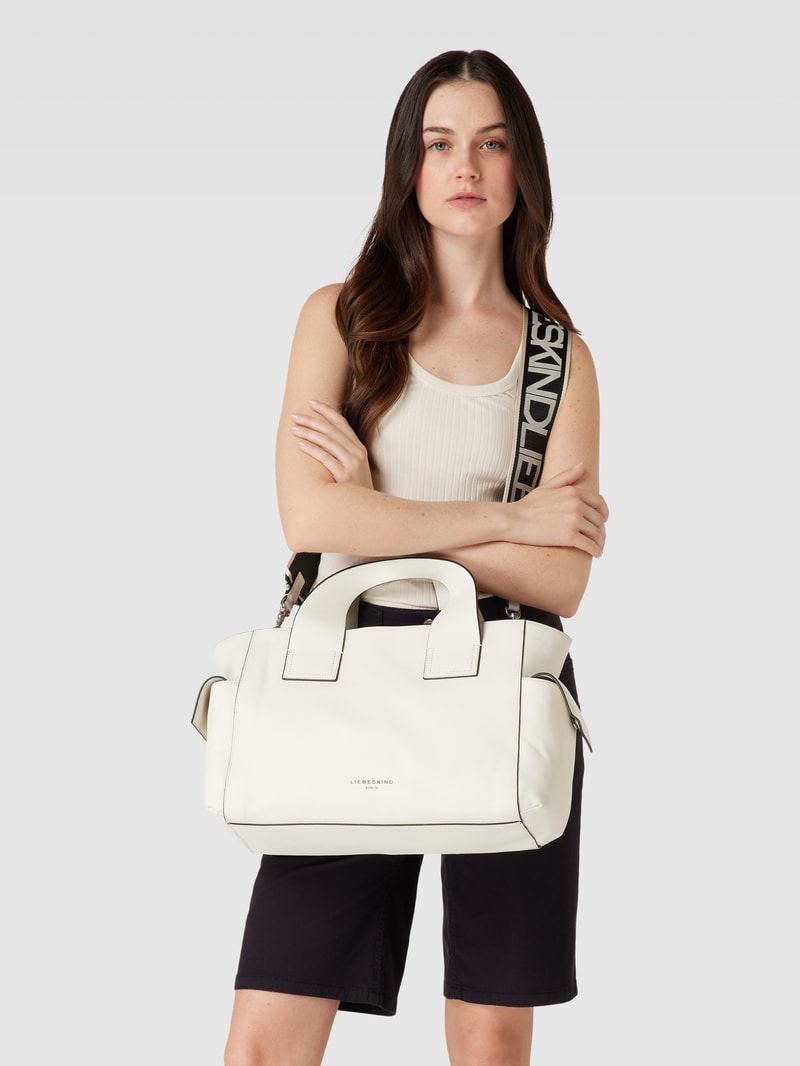 Shopper mit Label-Details Modell 'Sienna' in offwhite