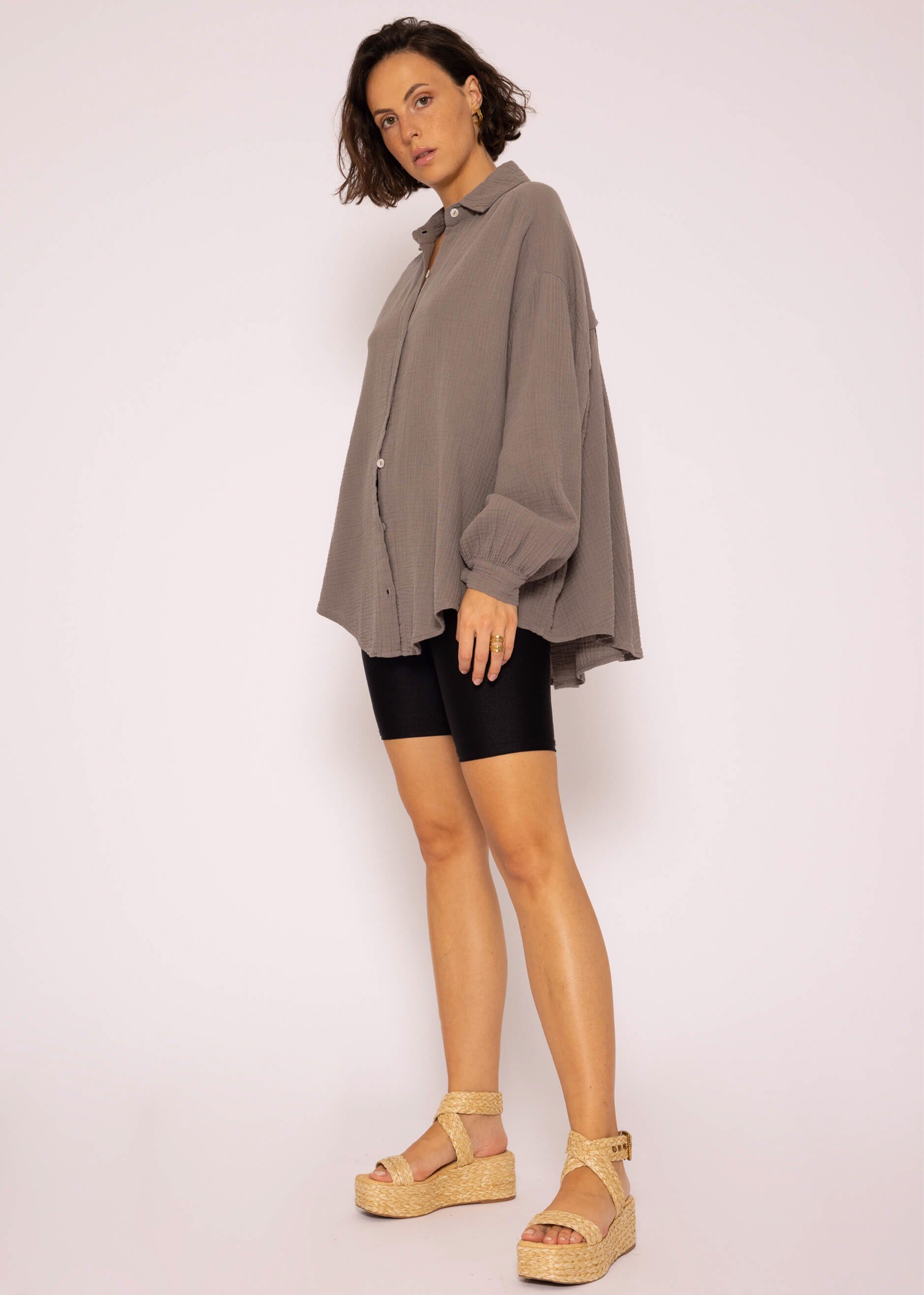 SASSYCLASSY Longbluse Oversize Musselin Bluse Damen Langarm Hemdbluse lang aus Baumwolle mit V-Ausschnitt, One Size (Gr. 36-48)