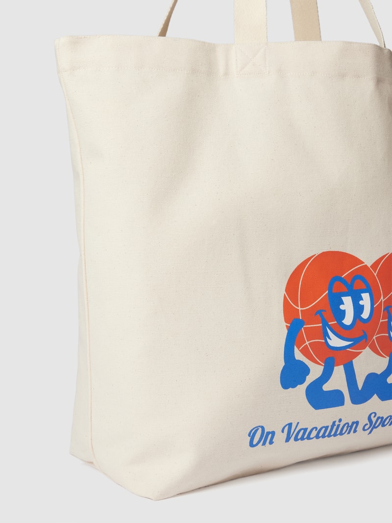 On Vacation x P&C - Shopper mit Label-Print in weiß