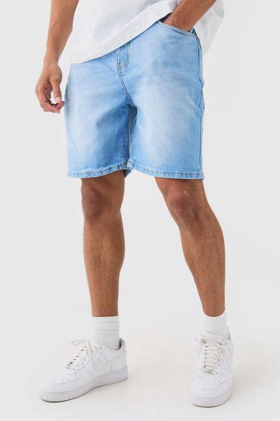 Lockere Jeansshorts in Hellblau