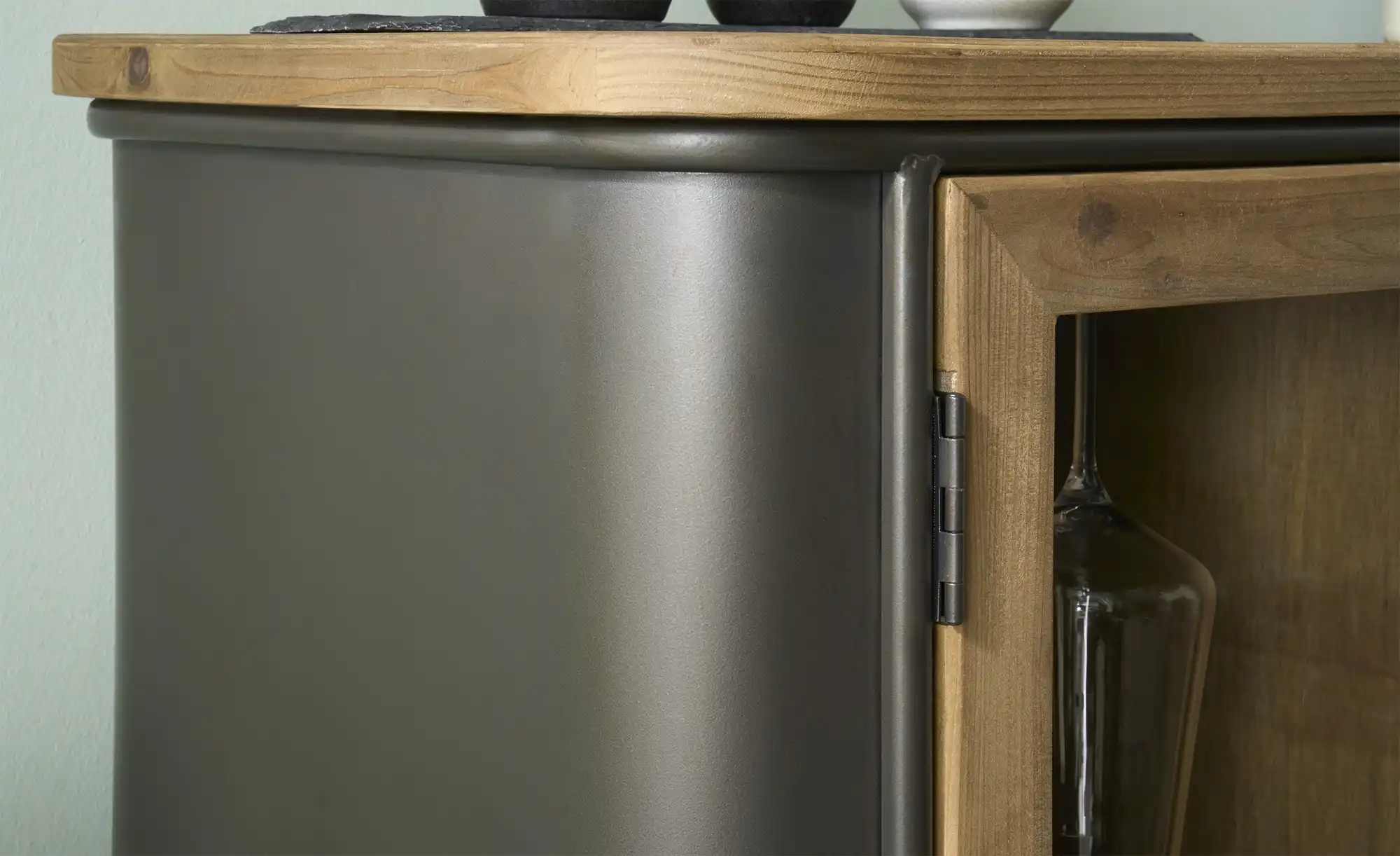 Highboard