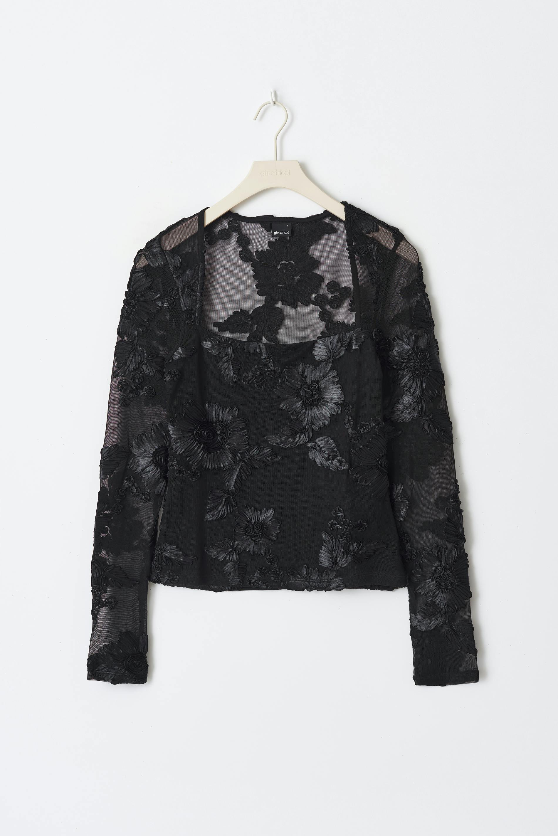 Flower embroidery top