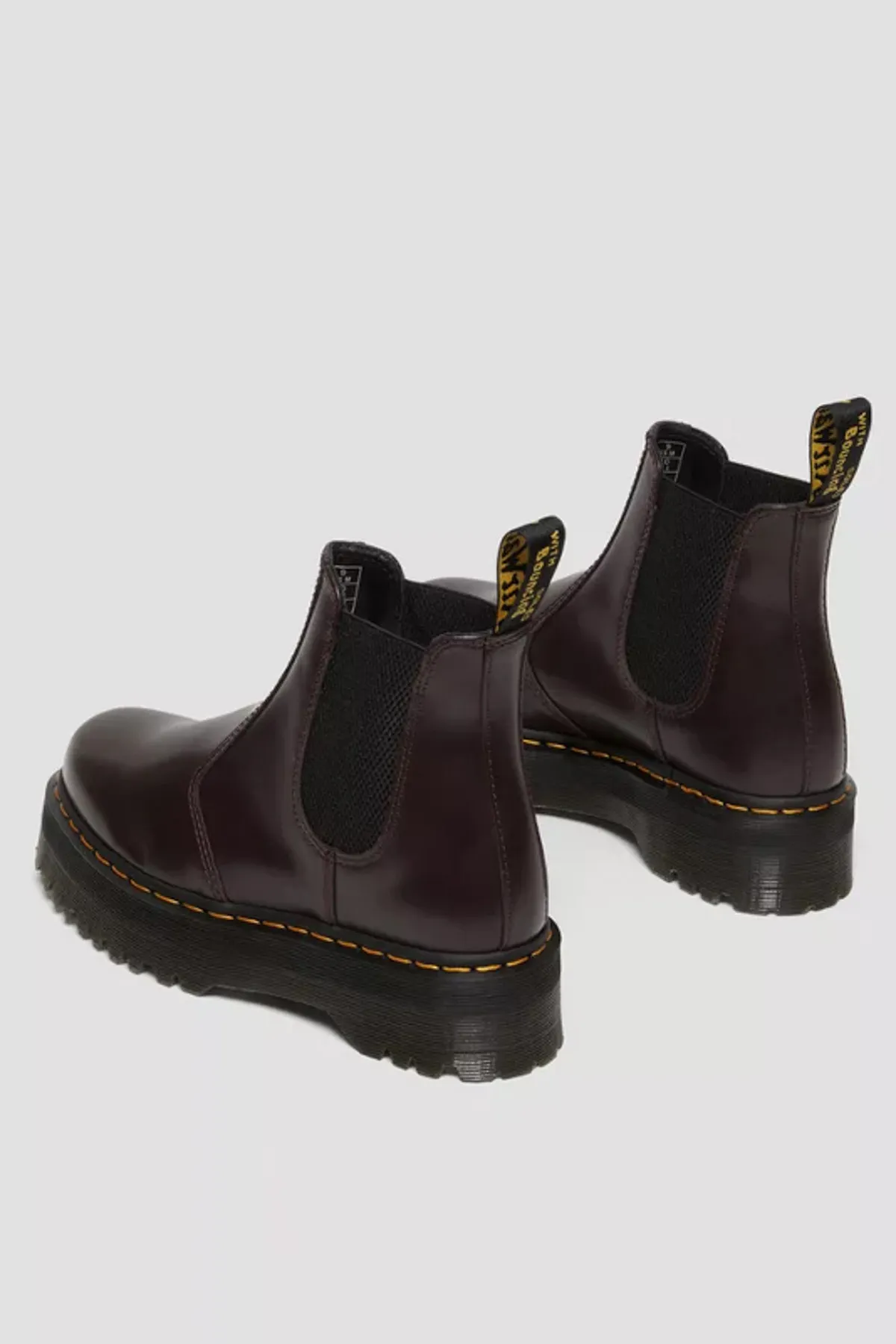 Dr. Martens  Weinrote Stiefel und Stiefeletten