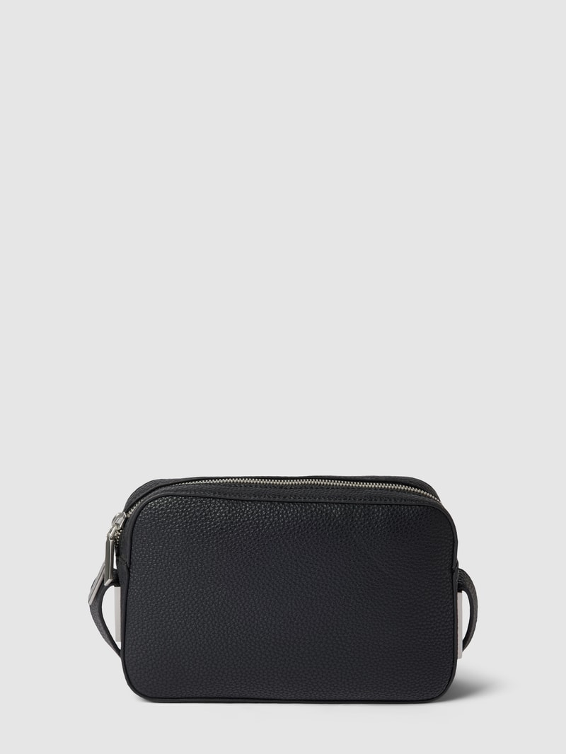 Umhängetasche mit Label-Applikation in schwarz