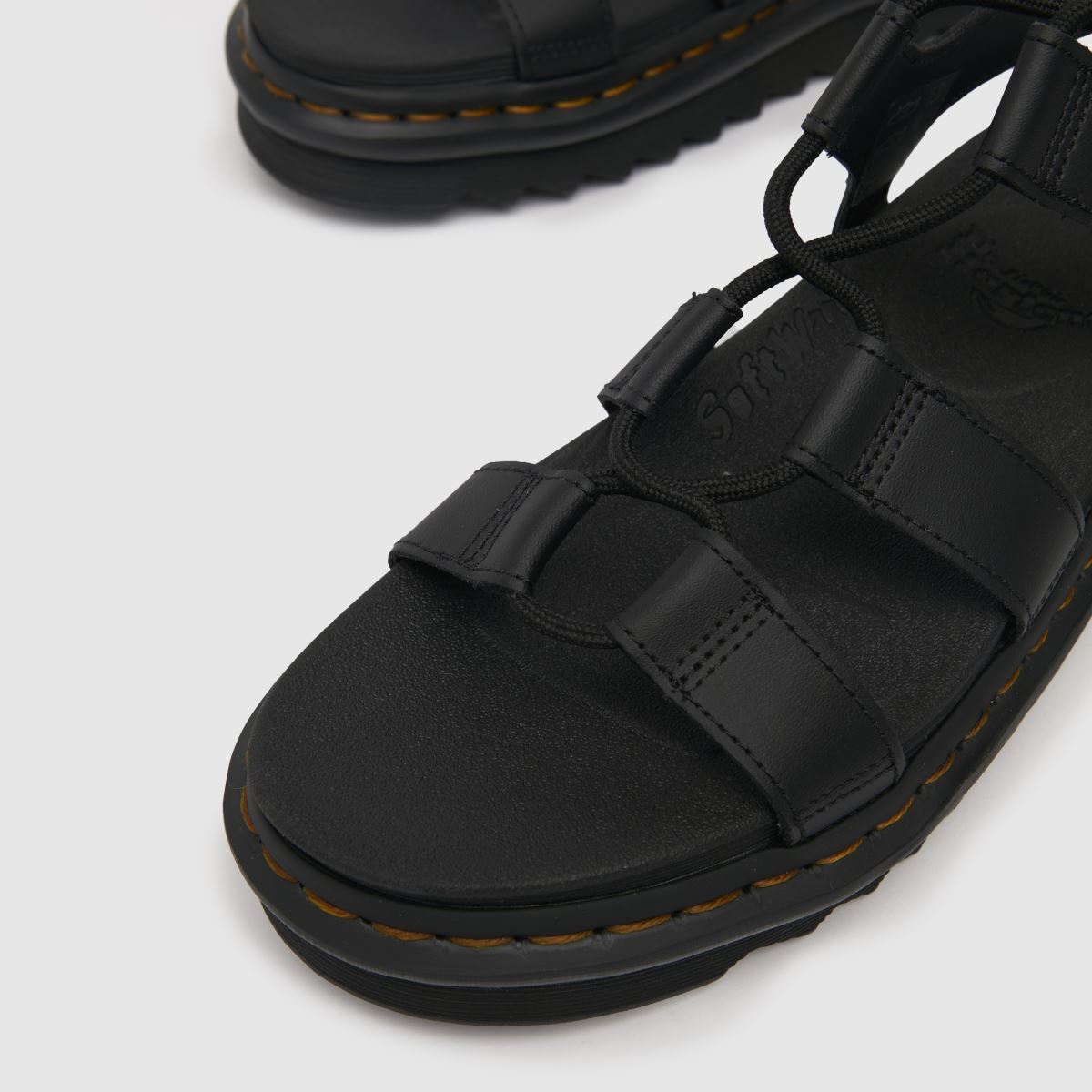 Dr Martens – Svarta nartilla-sandaler