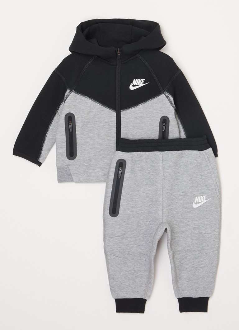 Nike Tech Fleece tracksuit with logo 2-piece