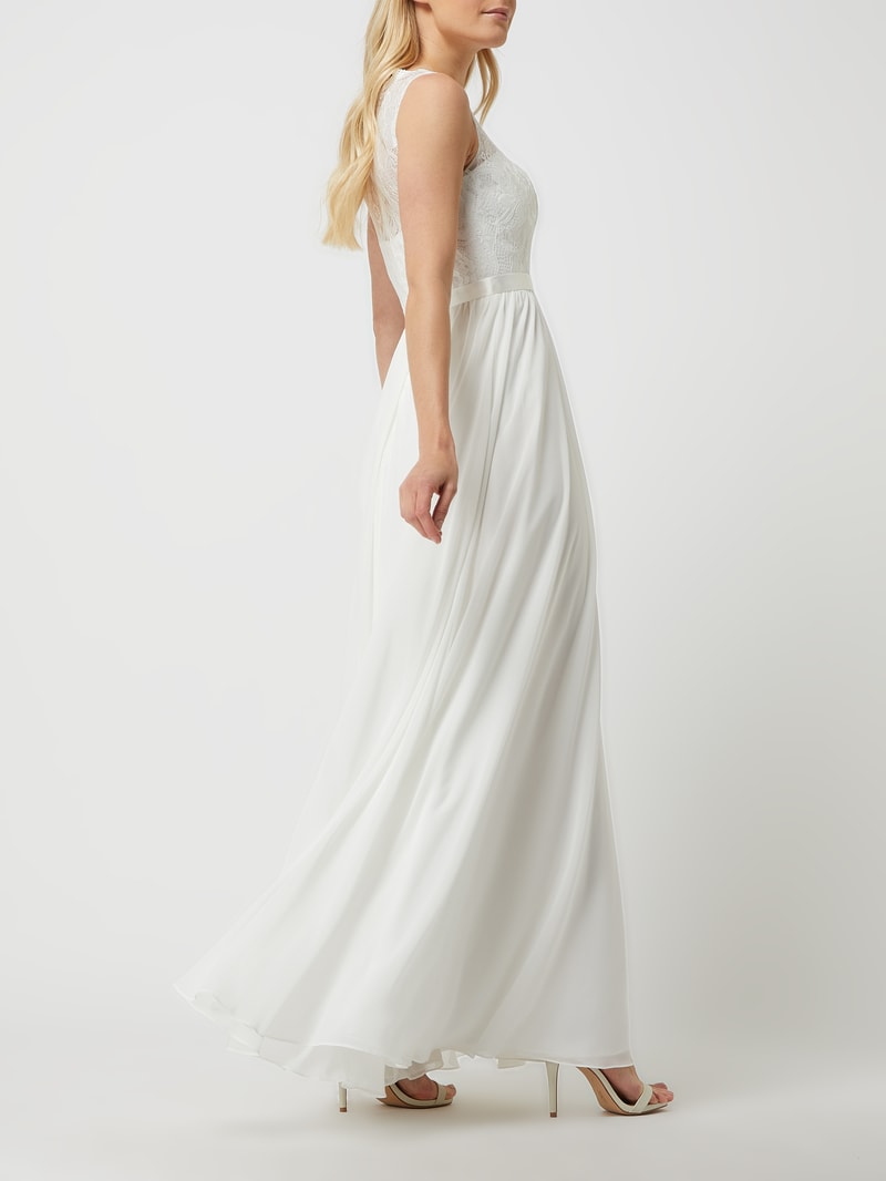 Brautkleid aus Spitze und Chiffon in offwhite