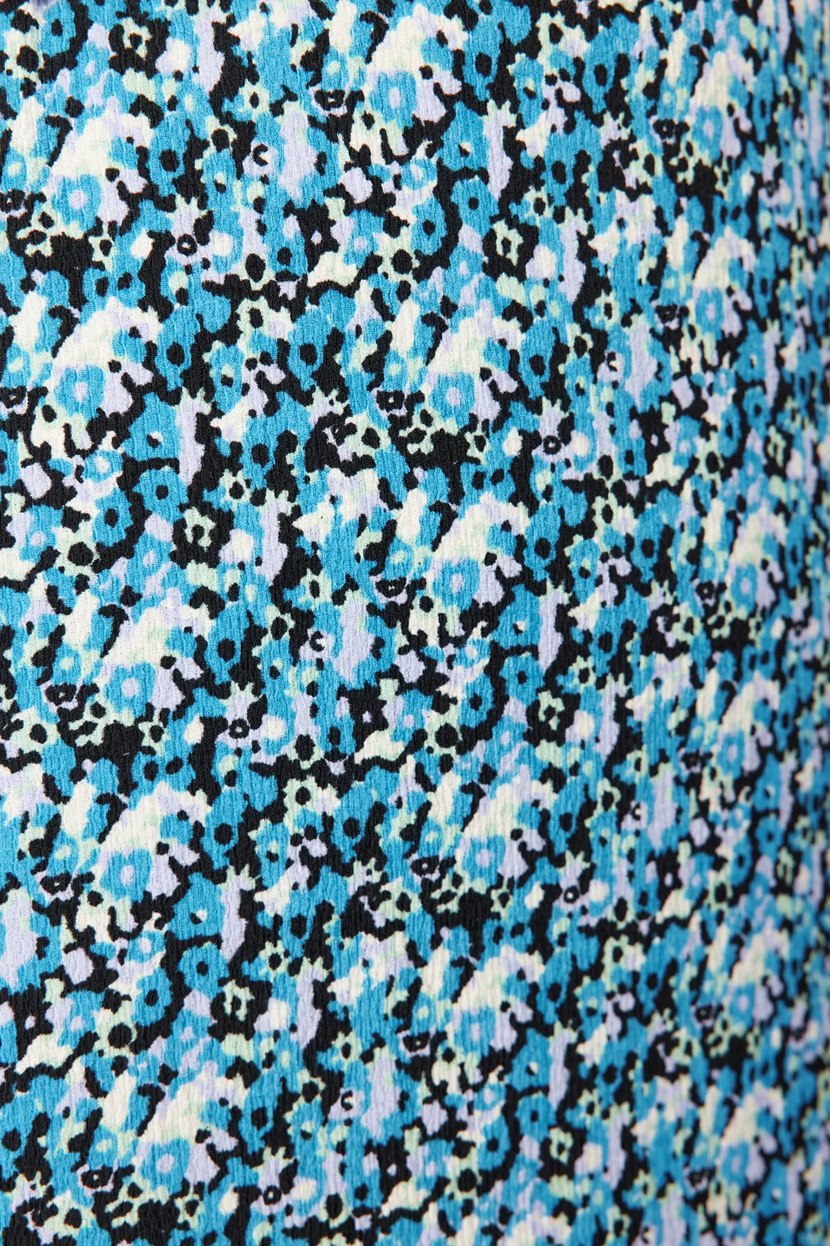 Trendyol Curve  Mehrfarbiges, zweireihiges Midi-Strickkleid mit Blumenmuster TBBSS24AH00148