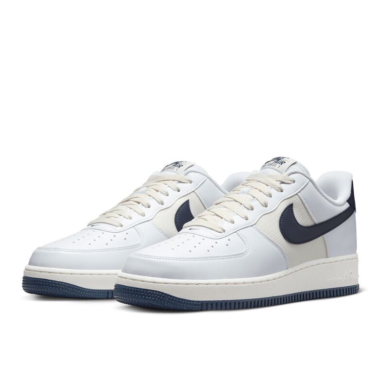 NIKE Air Force 1 '07 