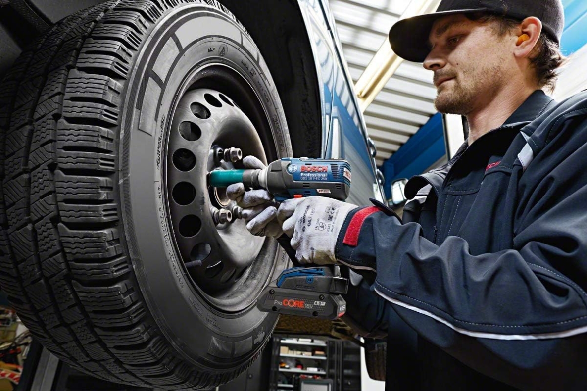 Startovací sada Bosch Blue Accessories 1600A01BA3 18V Advanced - 2x baterie ProCORE 18V 4,0Ah + nabíječka GAL 18V-40