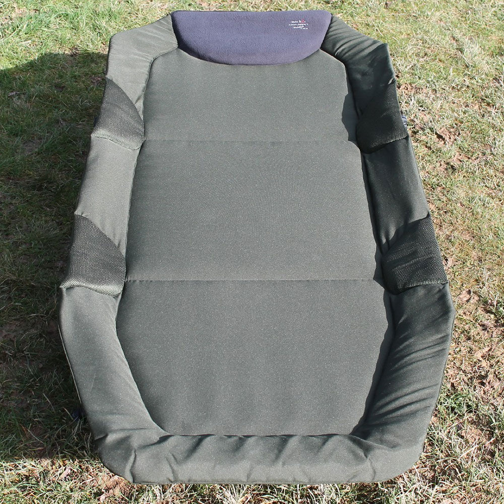 Pack confort mack2 carp addict -sänky ja makuupussi