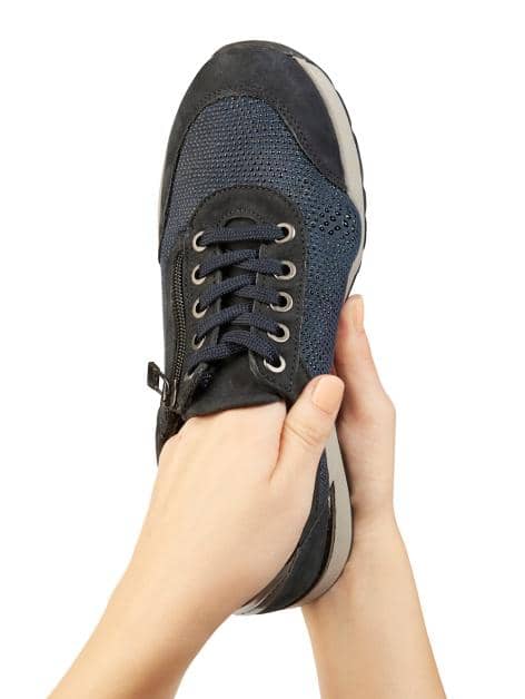 Schnürschuh