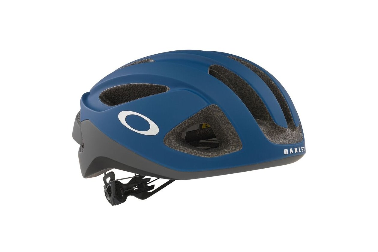 Oakley ARO3
