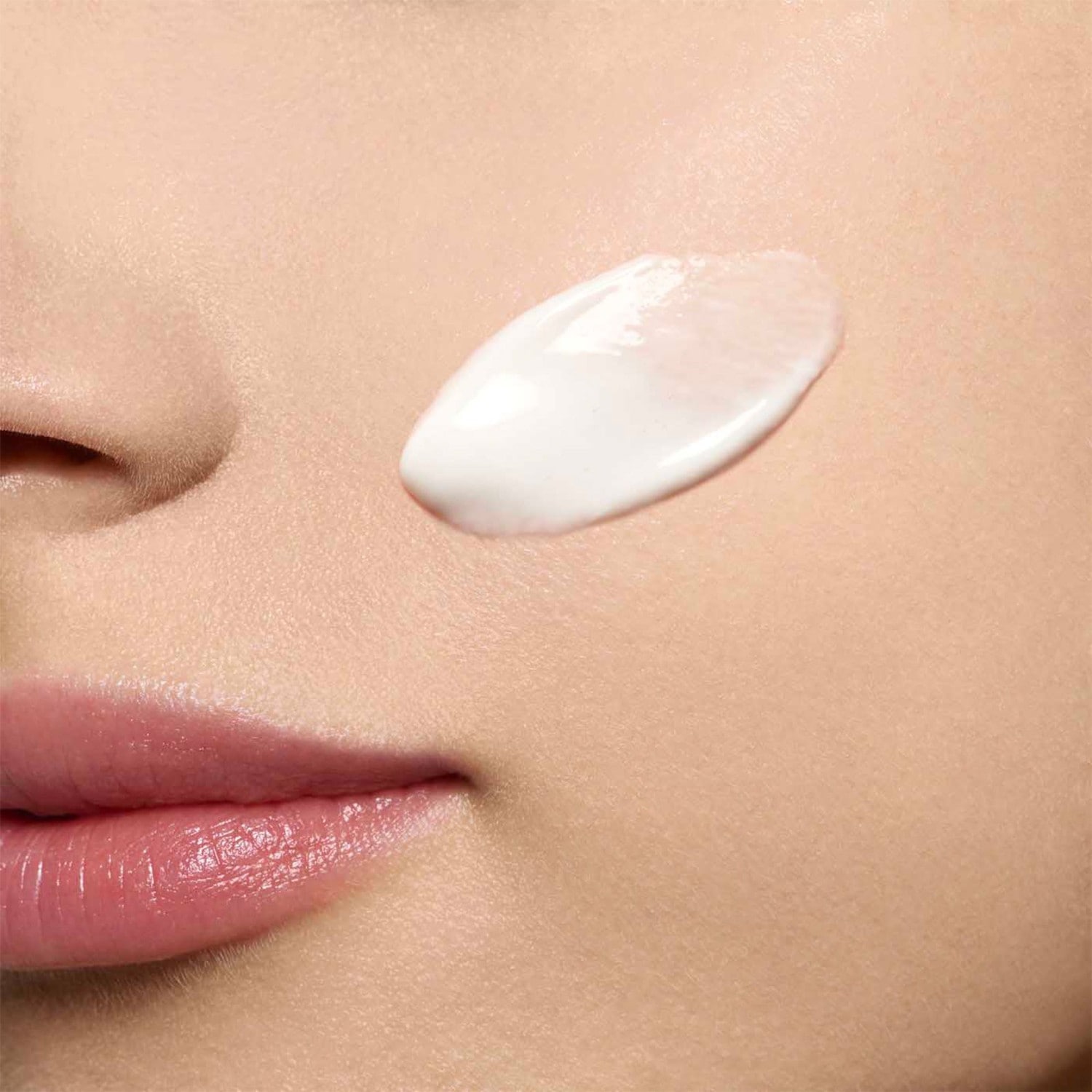 Clarins Anti-Dark Spot Moisturizing Emulsion